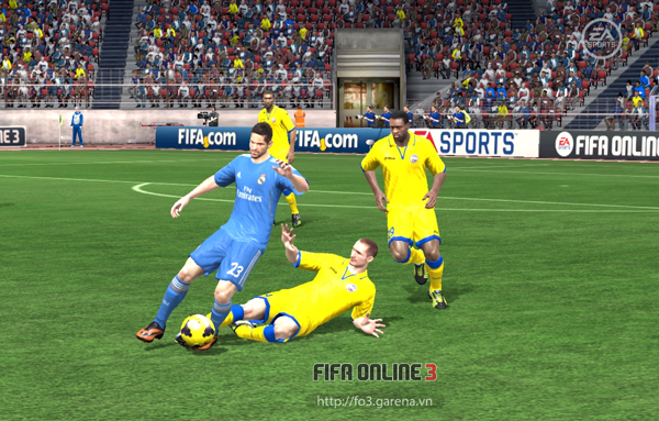 FIFA online 3: Xoạc bóng - những điều cơ bản (P2)