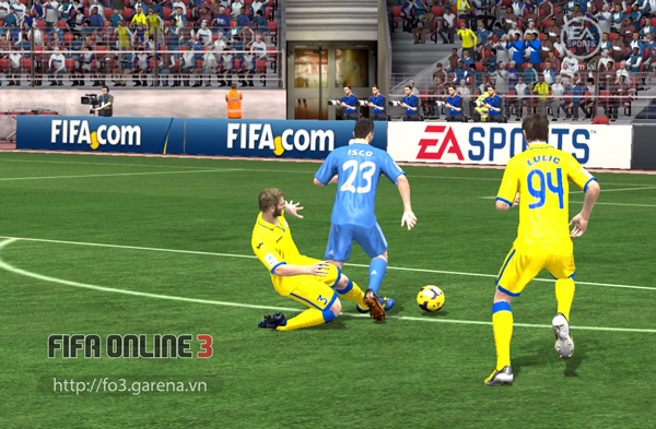 FIFA online 3: Xoạc bóng - những điều cơ bản (P2)