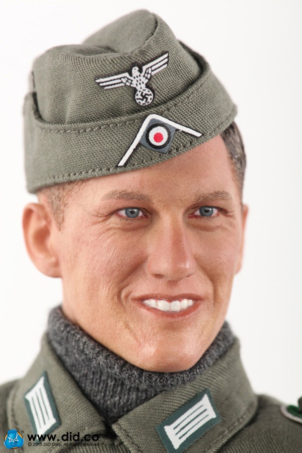 Danh thủ Schweinsteiger bị biến thành… mô hình lính Đức Quốc xã