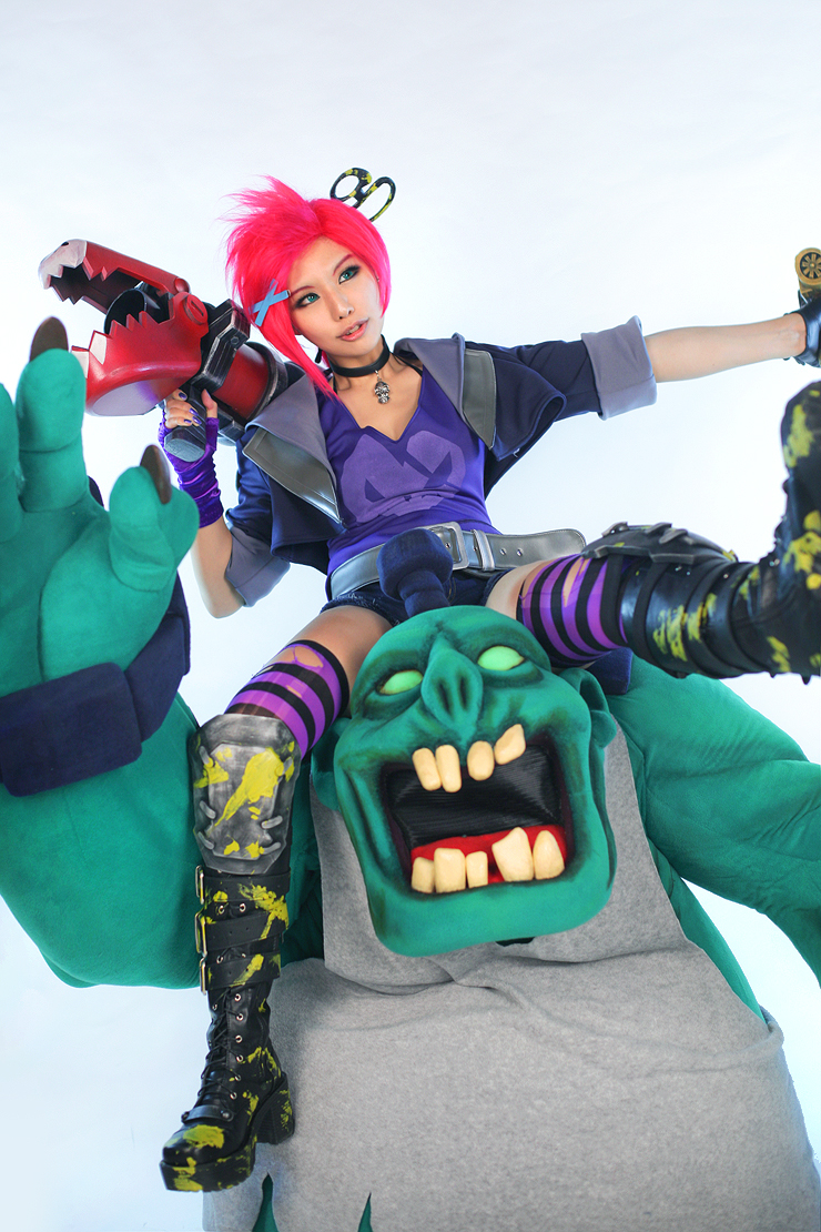 Cosplay LMHT: Tasha hóa thân dũng sĩ diệt zombie Jinx