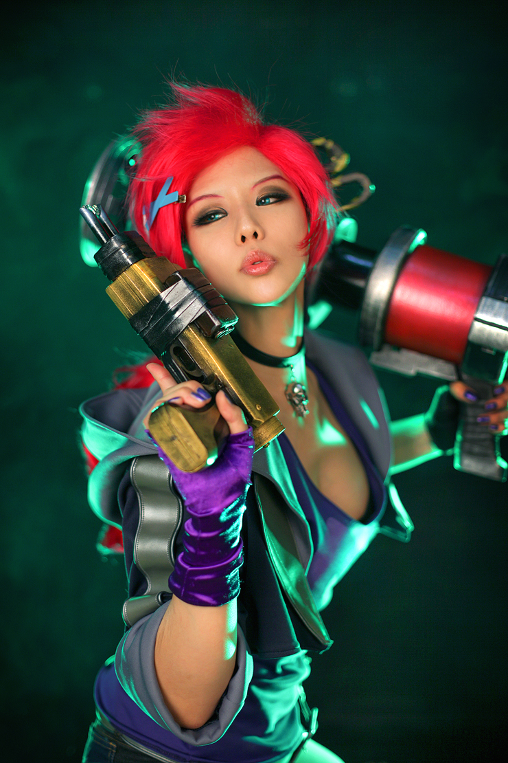 Cosplay LMHT: Tasha hóa thân dũng sĩ diệt zombie Jinx