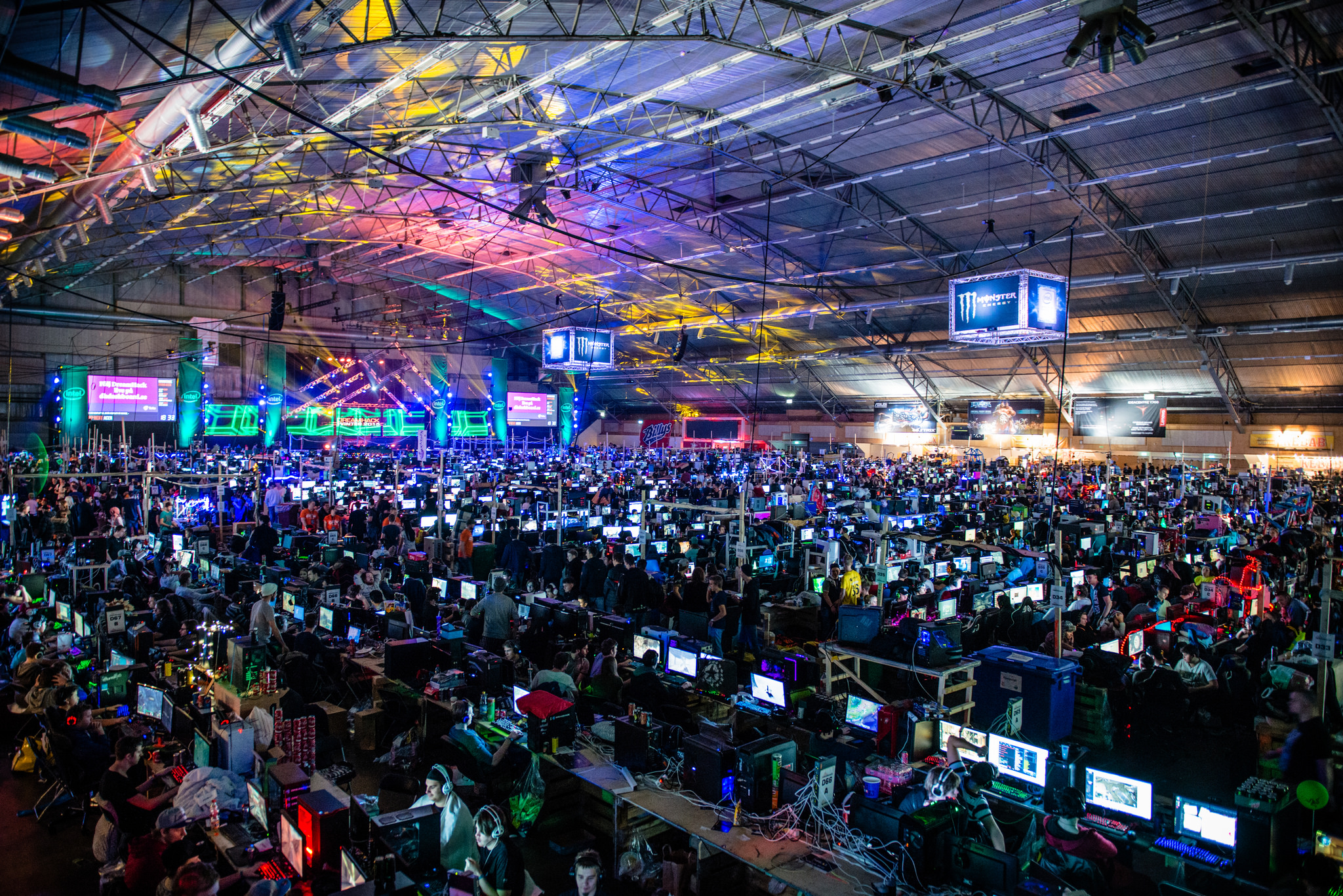 DreamHack Winter 2015: Ngày hội game thủ lớn nhất thế giới