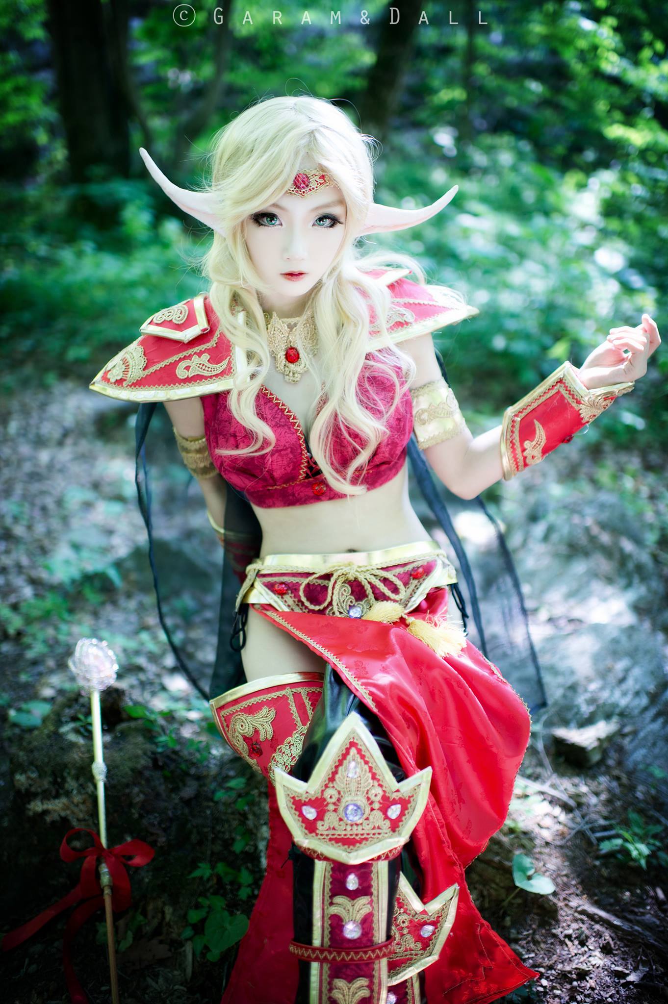 Chiêm ngưỡng cosplay Blood Elf gợi cảm trong World of Warcraft