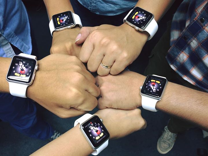 Không chờ được Bphone, VTC Intecom mua hàng loạt Apple Watch tặng nhân viên