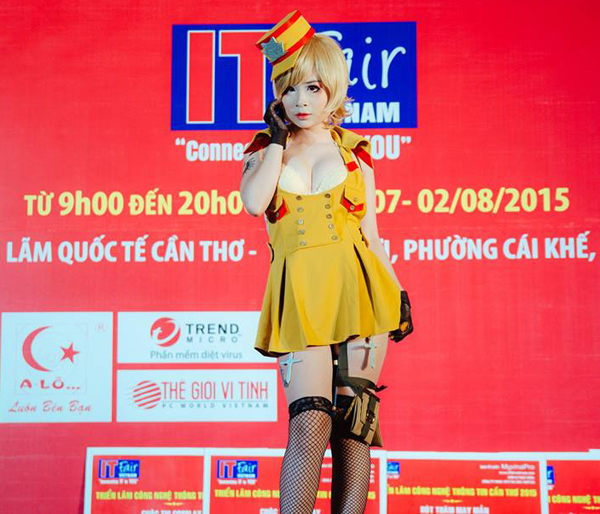 Màn cosplay Đột Kích dễ thương của nữ game thủ Việt