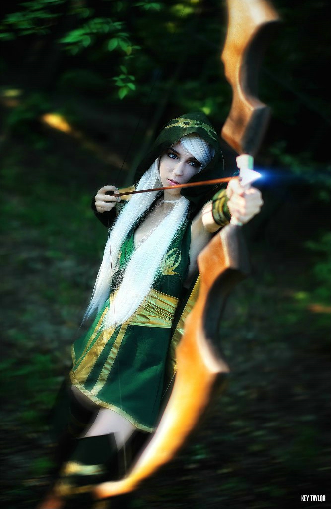 Cosplay LMHT: Ashe trong trang phục Robin Hood