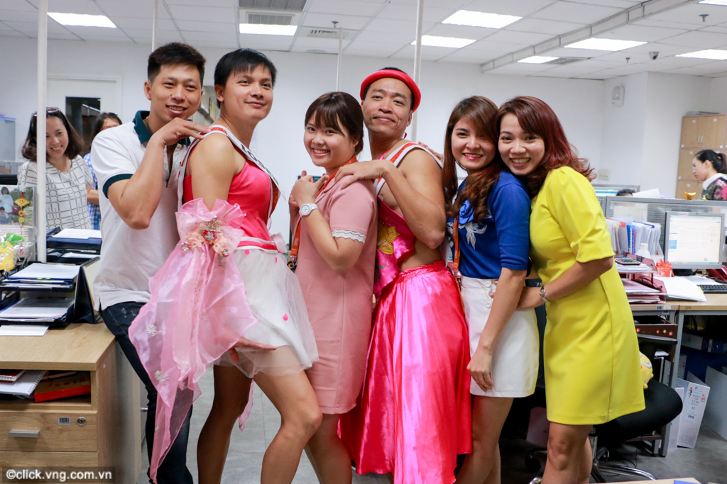 CEO VNG mặc… váy hồng với mục đích thiện nguyện
