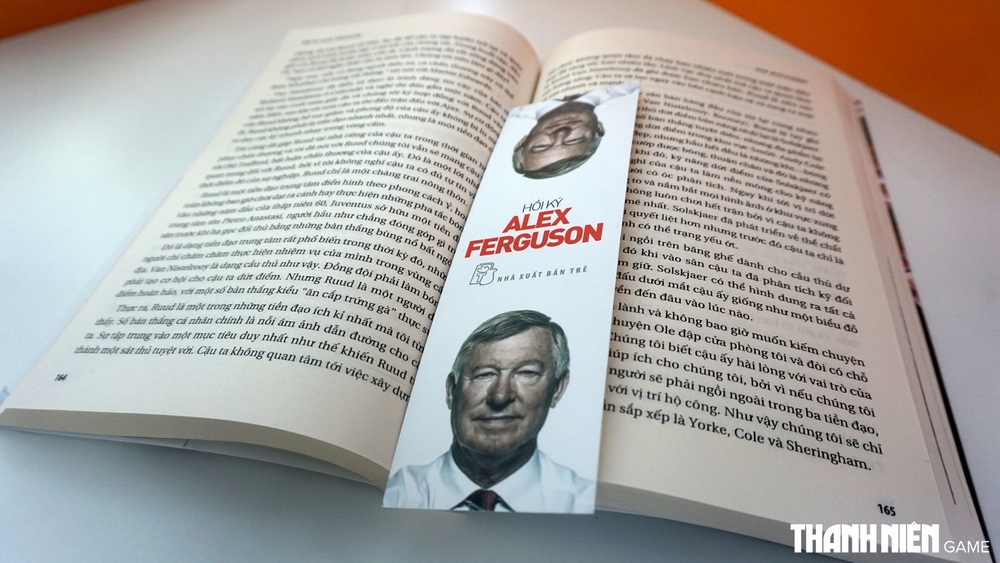 Hồi ký Alex Ferguson – “Bí kiếp” dành cho fan cuồng Fifa, PES