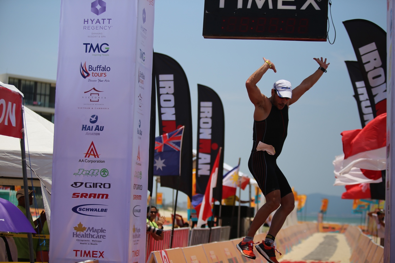 VNG Ironman 70.3 Vietnam: Vận động viên Nam Phi về nhất