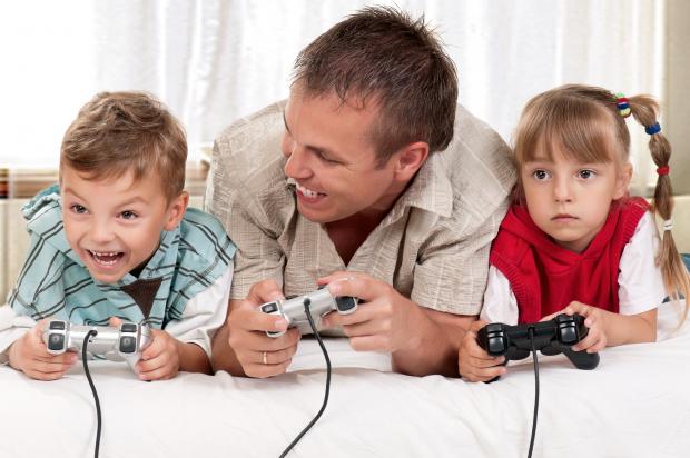 Game và nuôi dạy trẻ: Ba điều cần lưu ý 