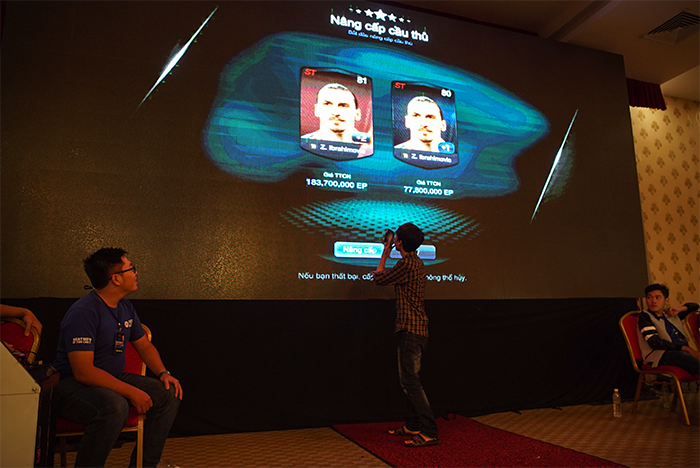 FIFA Online 3: Game thủ nhận quà siêu 'khủng' tại National Championship 2016