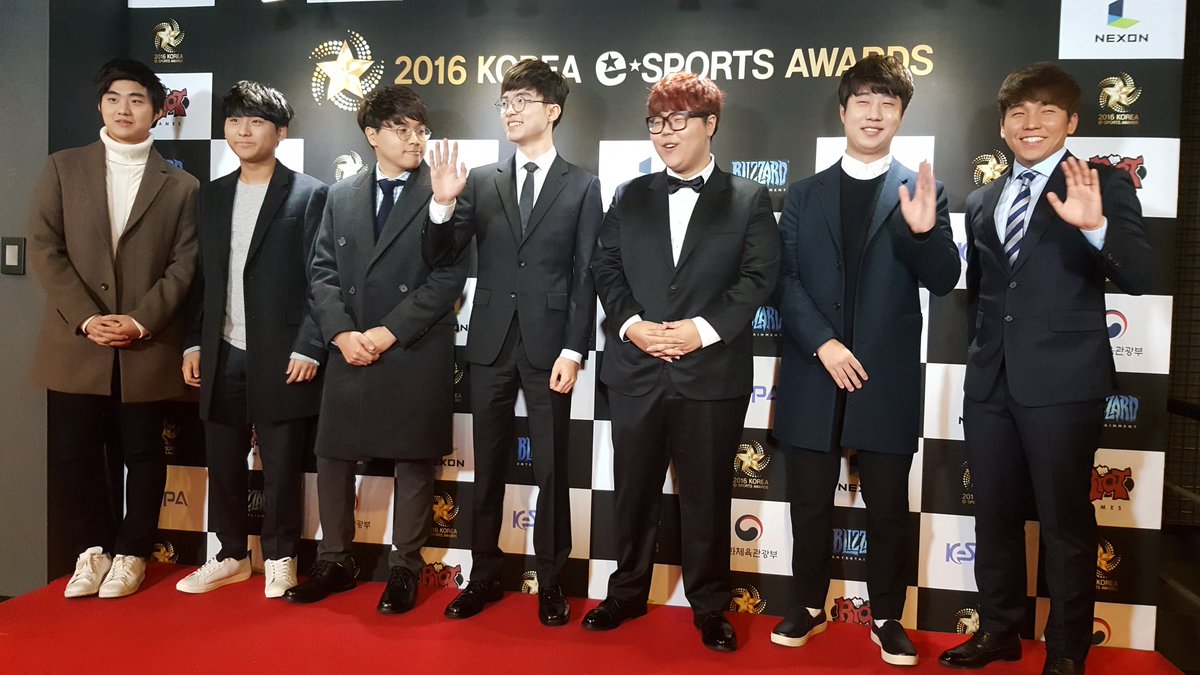 Korea esports Awards 2016: SKT T1 bội thu giải thưởng