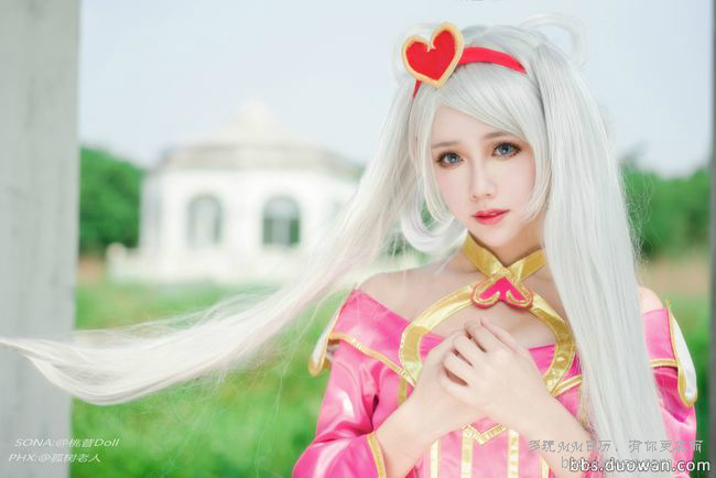 Cosplay Sona Tiểu Tình Nhân