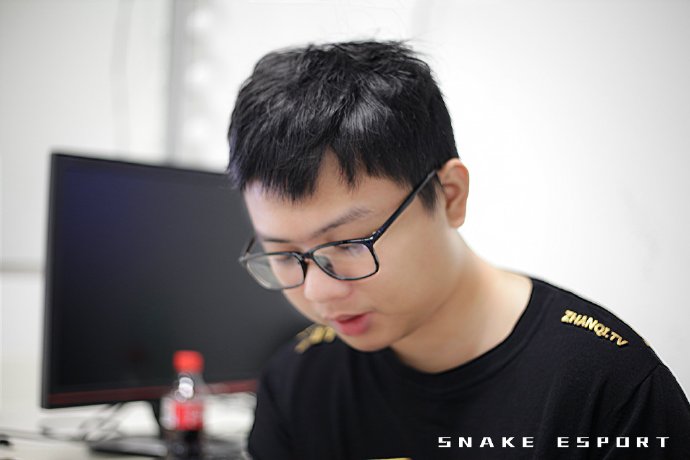 ChinaJoy 2016: Snake eSports đại chiến Edward Gaming để quảng bá cho Tencent