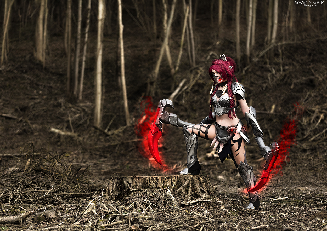 Ngắm cosplay Akali Thợ Săn cực ngầu của Bahamut