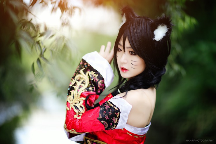 LMHT: Cygnus bất ngờ tung cosplay Ahri đốn tim game thủ