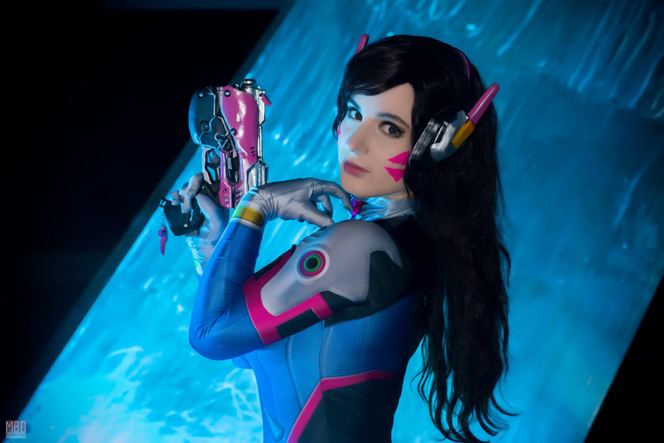 Overwatch: Cosplay D.Va và Mercy cực dễ thương của Calypsen