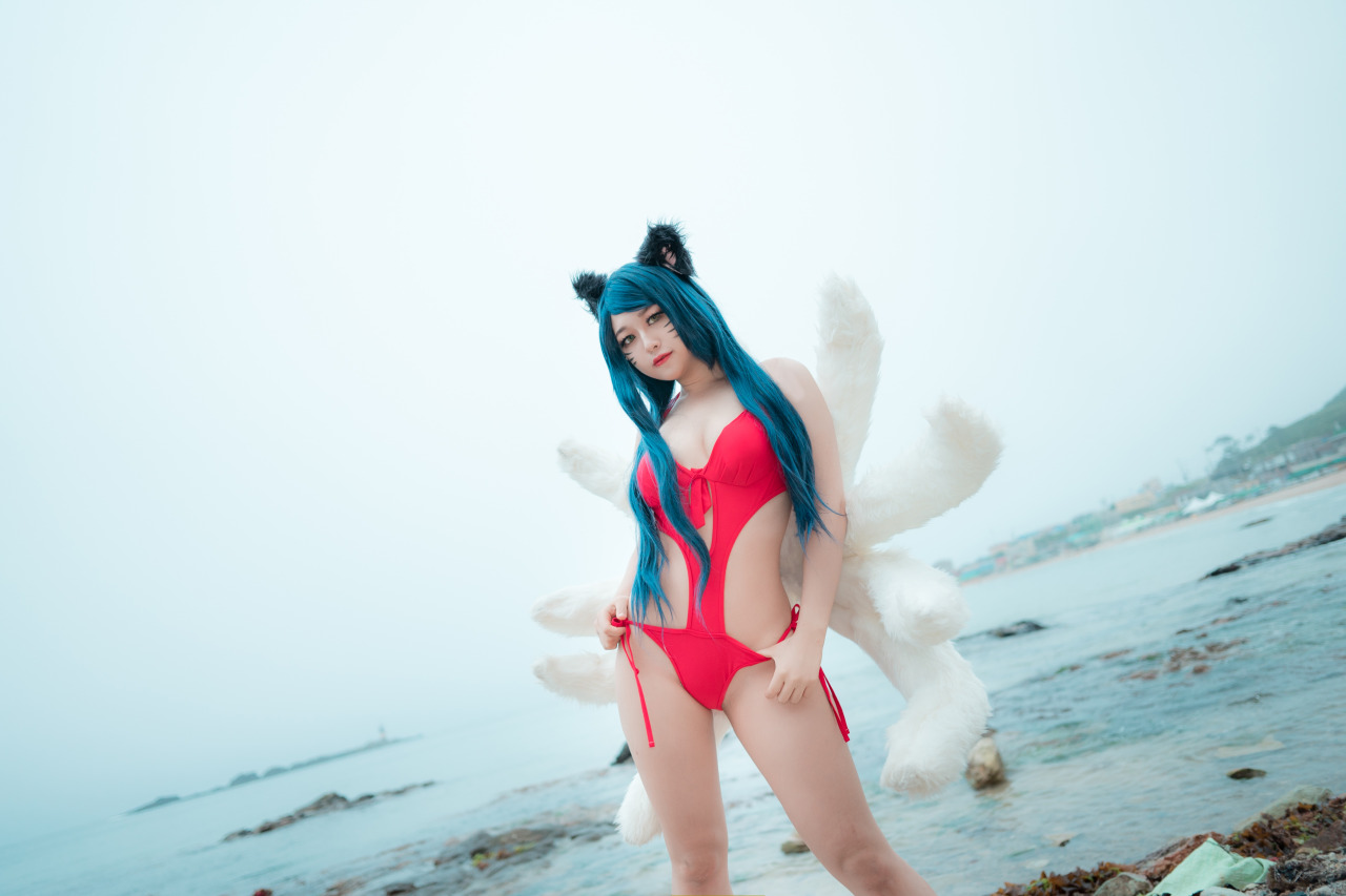 Cosplay Ahri Tiệc Bể Bơi siêu gợi cảm của Akhee