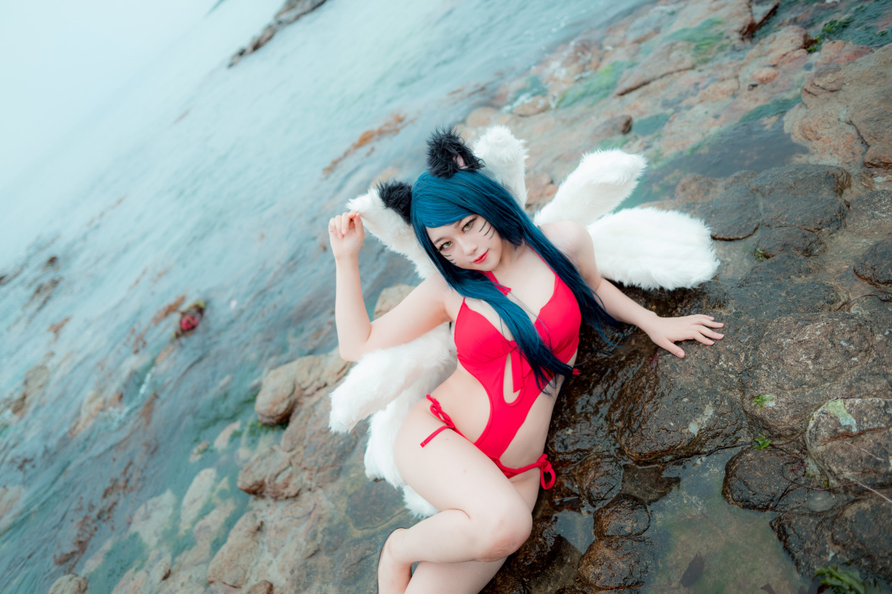 Cosplay Ahri Tiệc Bể Bơi siêu gợi cảm của Akhee