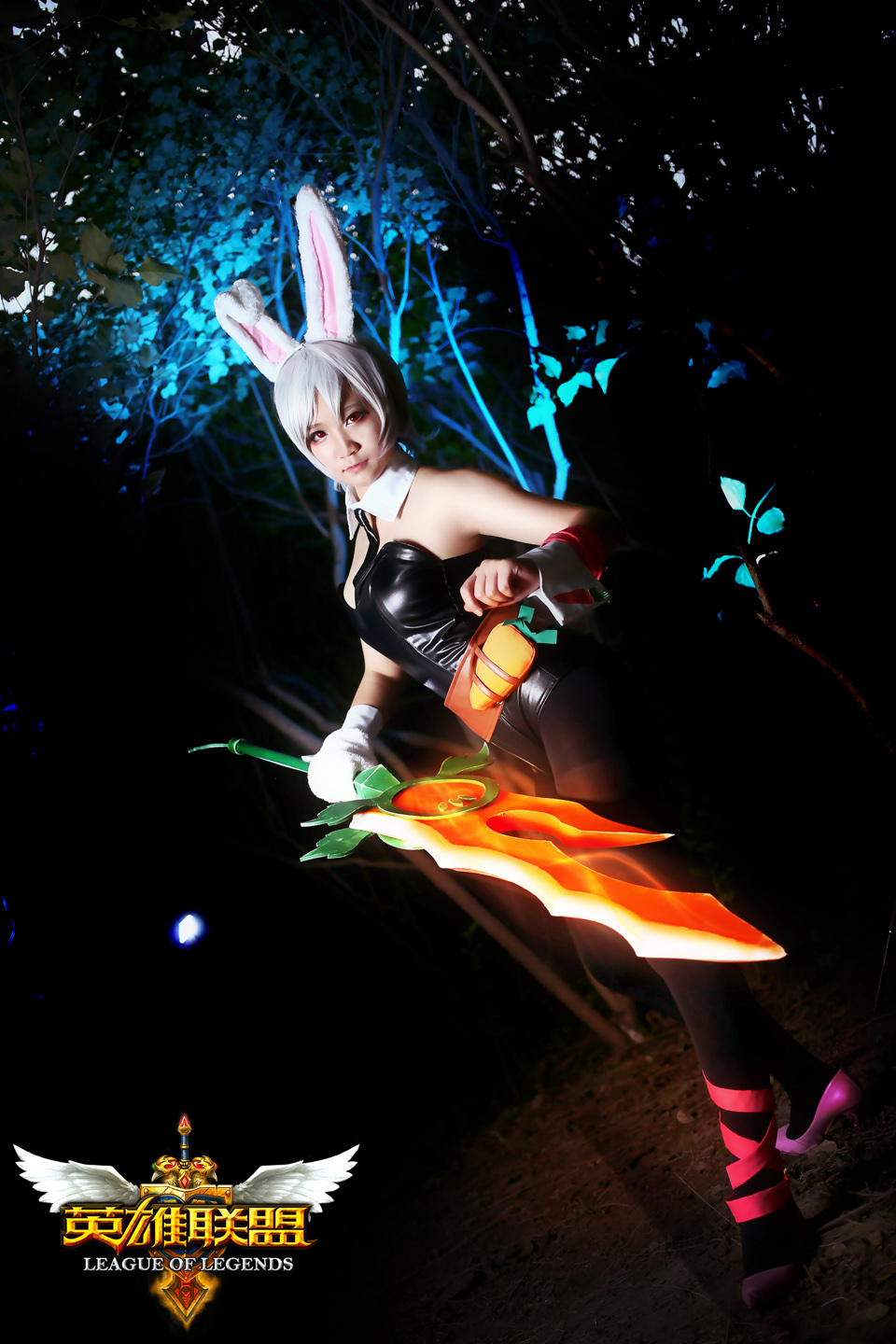 LMHT: Vị Ương khoe cosplay Riven Thỏ Ngọc cực dễ thương