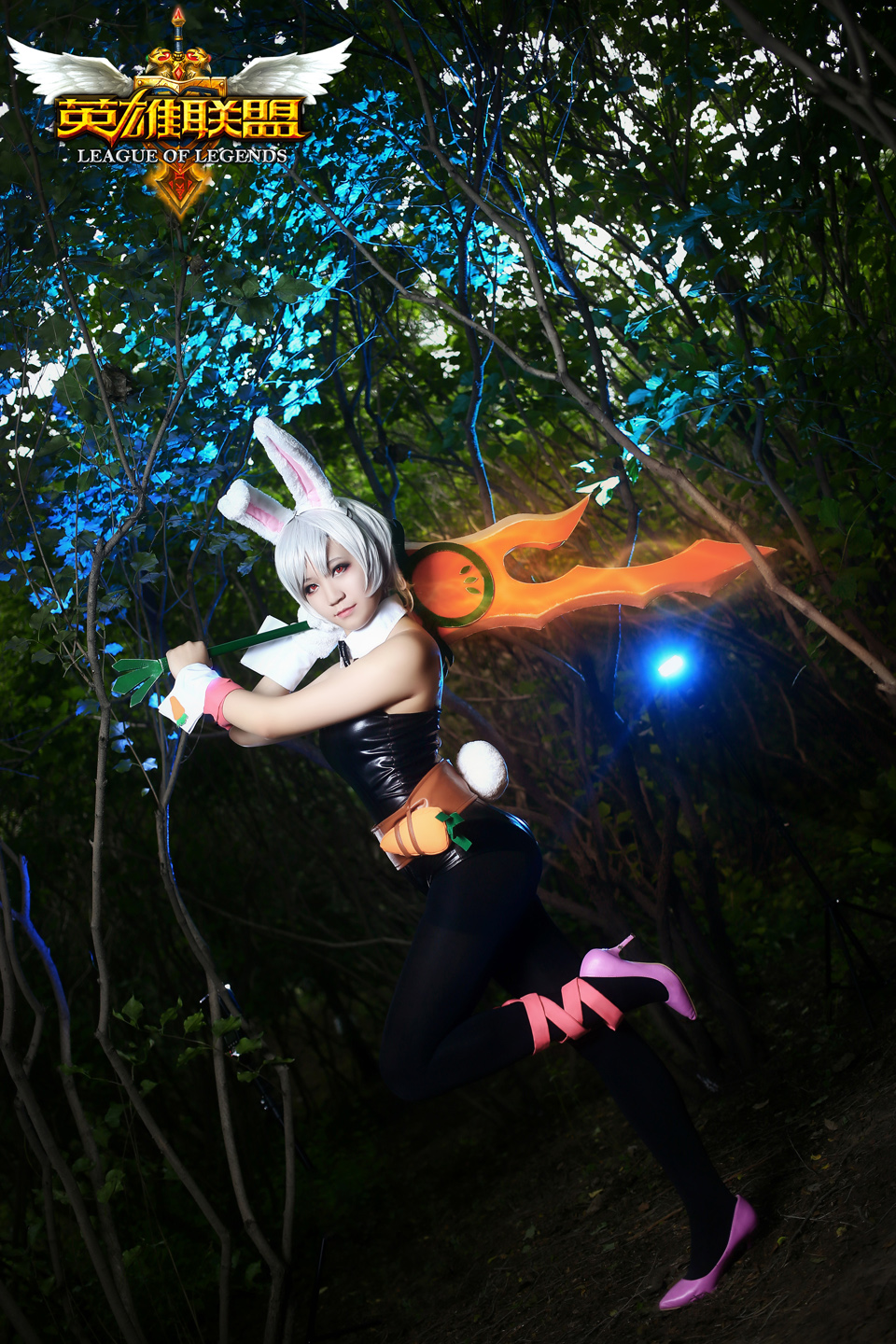 LMHT: Vị Ương khoe cosplay Riven Thỏ Ngọc cực dễ thương