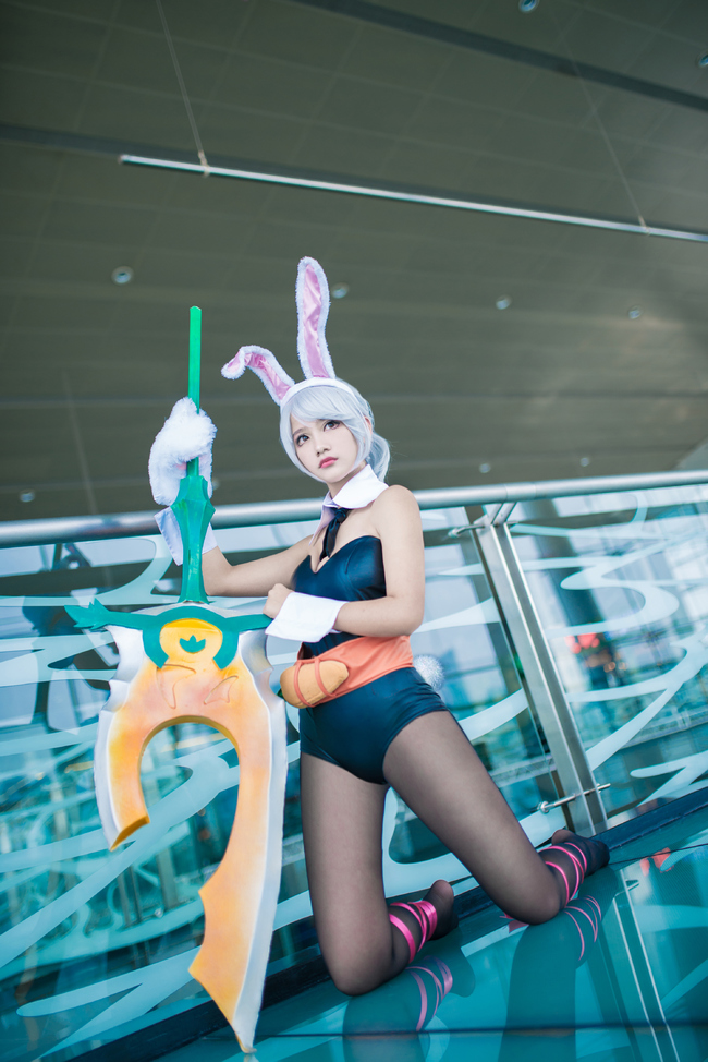 LMHT: Dược Dược khoe dáng chuẩn với cosplay Riven Thỏ Ngọc