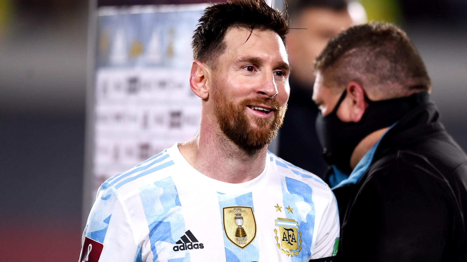 Messi chọn suit 