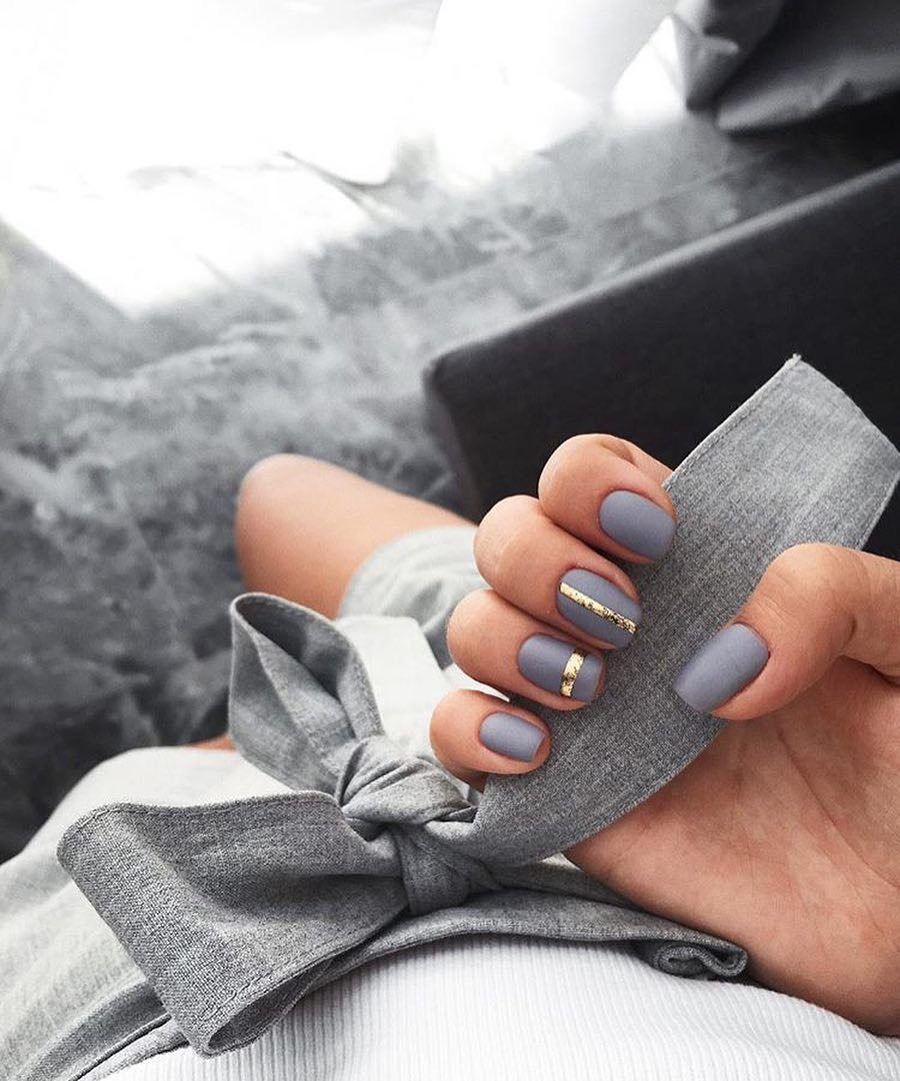 Màu sơn móng tay trung tính - màu xám | Nail bar, Metallic nails, Nails