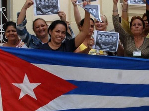 Chủ tịch Cuba kêu gọi Mỹ dỡ bỏ lệnh cấm thương mại