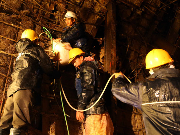 Vụ sập hầm thủy điện Đạ Dâng - Đạ Chomo: Mất thêm 3 ngày nữa để thông hầm