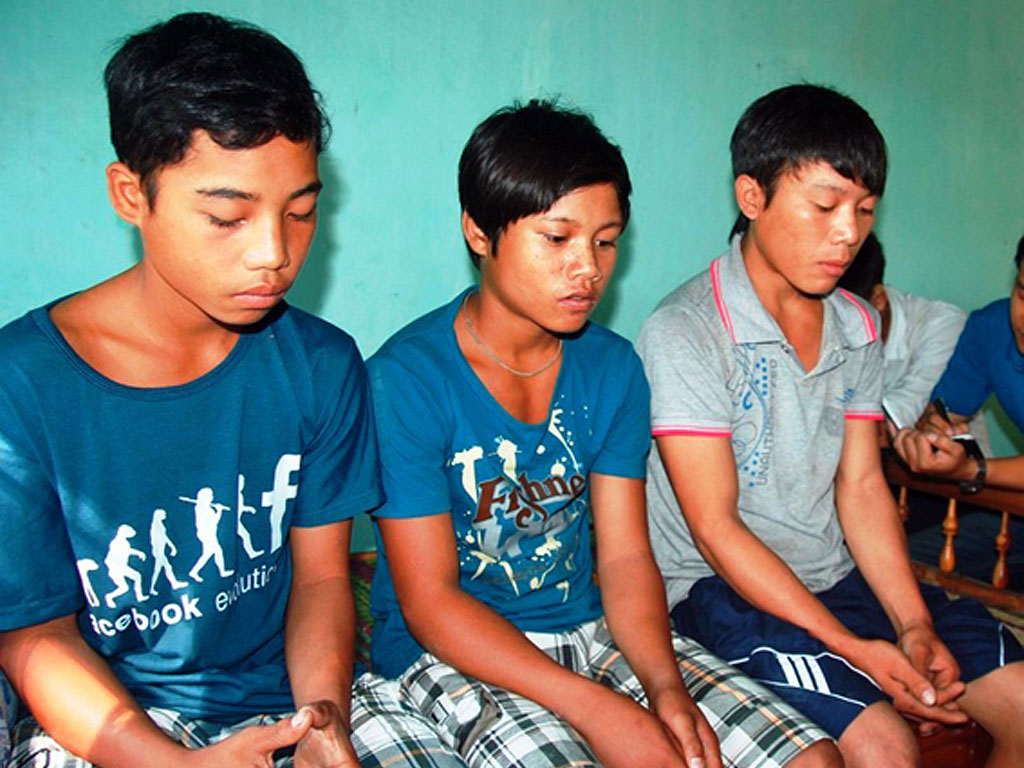 Nhóm trẻ vừa được giải cứu do bị lừa làm việc nặng nhọc vào đầu tháng 9 - Ảnh: Hoàng Sơn