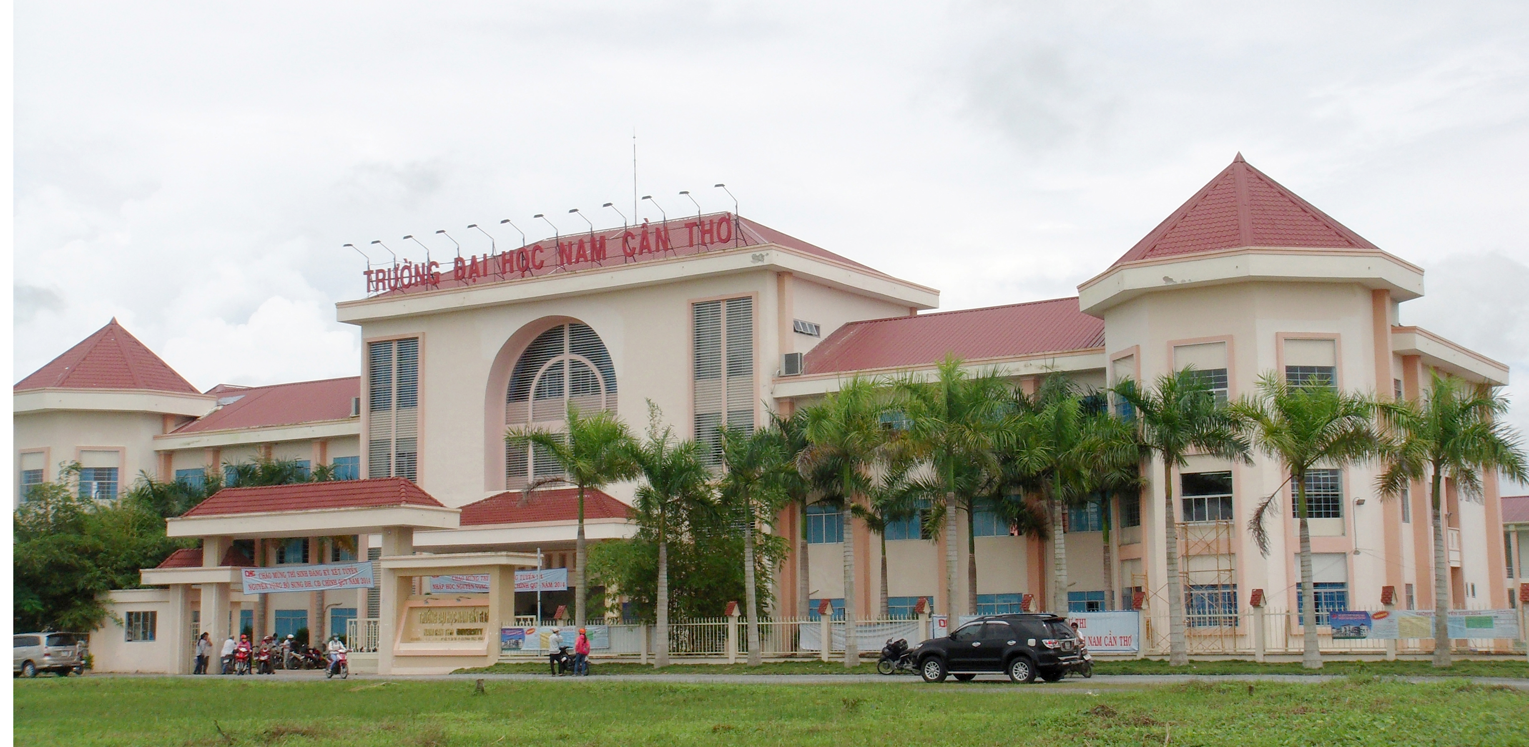  Trường ĐH Nam Cần Thơ năm 2015 áp dụng nhiều chính sách ưu đãi đối với thí sinh