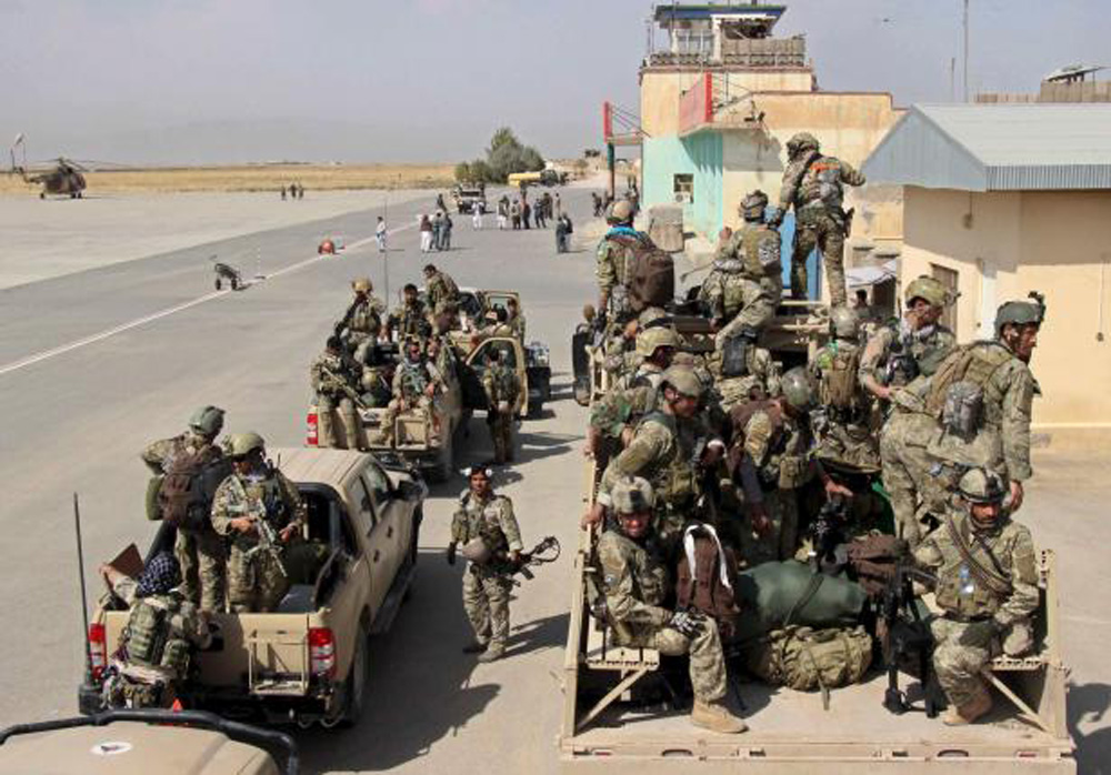 Đặc nhiệm Afghanistan được điều động đến Kundus ngày 29.9 để tái chiếm thành phố này - Ảnh: Reuters