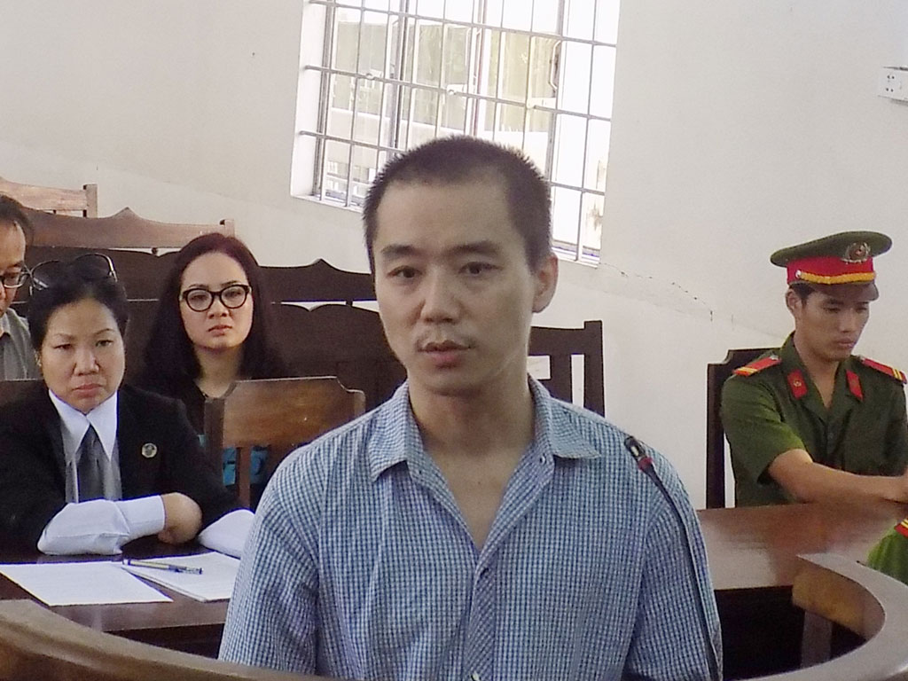  Bị cáo Chang Wei Wei trả lời thẩm vấn trước hội đồng xét xử. 
