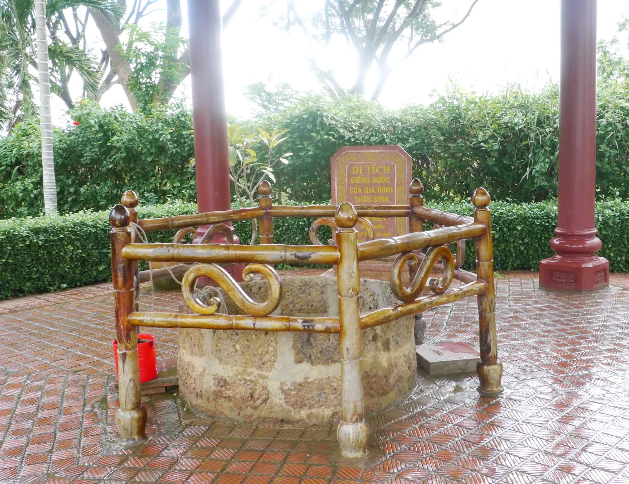 Giếng cổ trong Bảo tàng Quang Trung - Ảnh: Hoàng Trọng