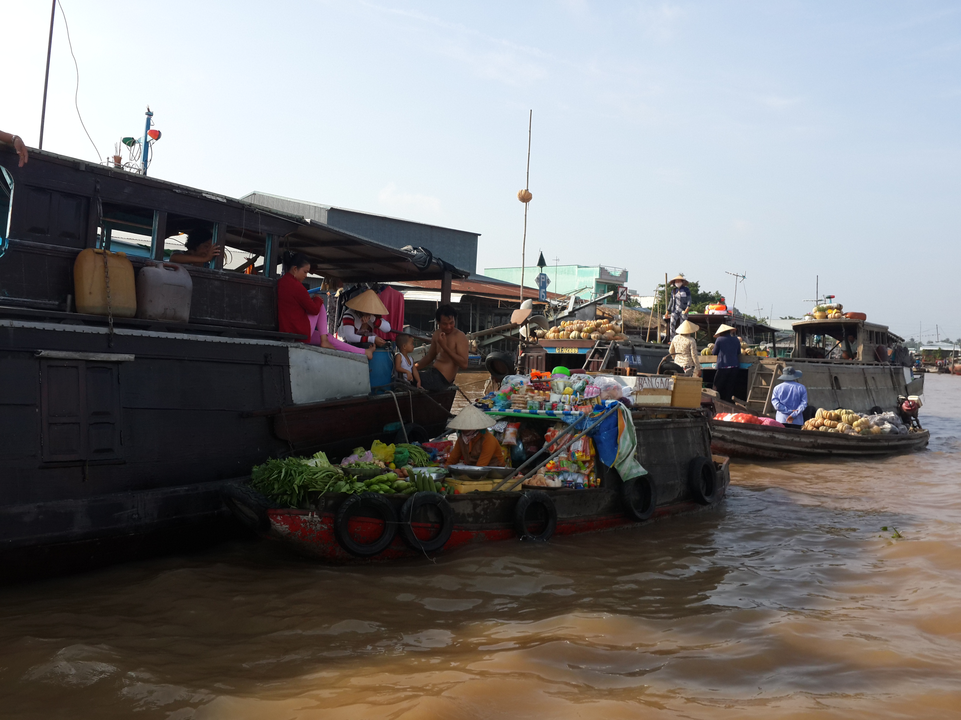 Chợ nổi Cái Răng - Ảnh: Đình Tuyển