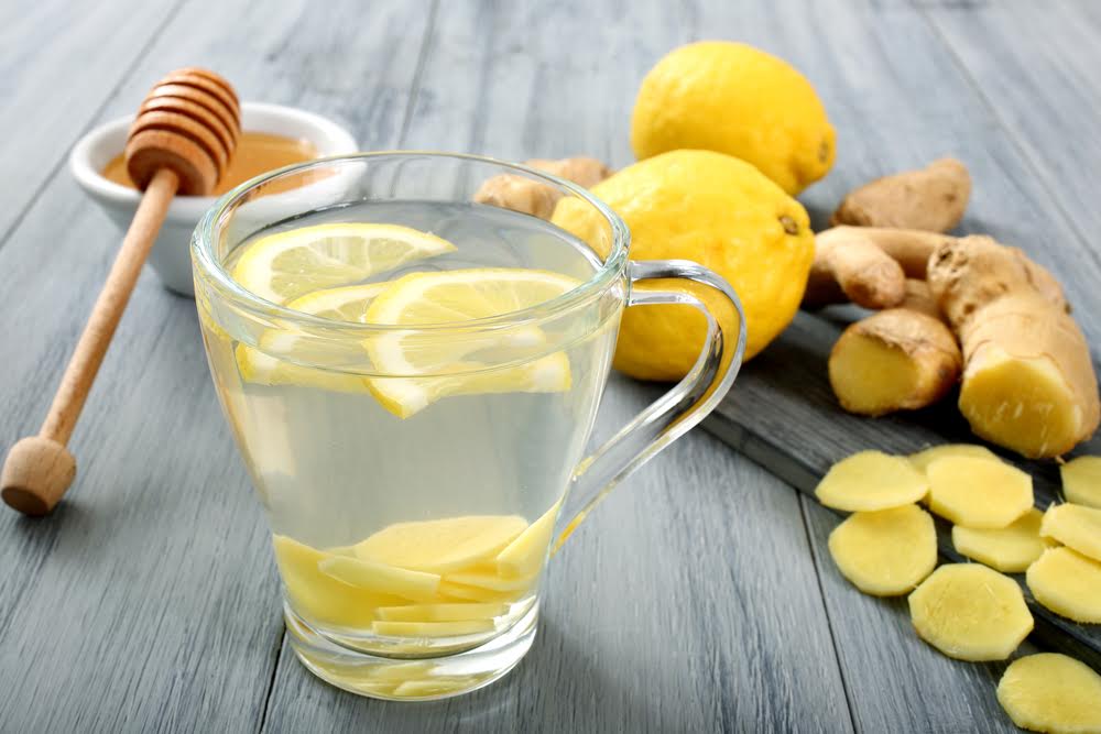 Nước chanh tốt cho bệnh nhân viêm phổi - Ảnh: Shutterstock