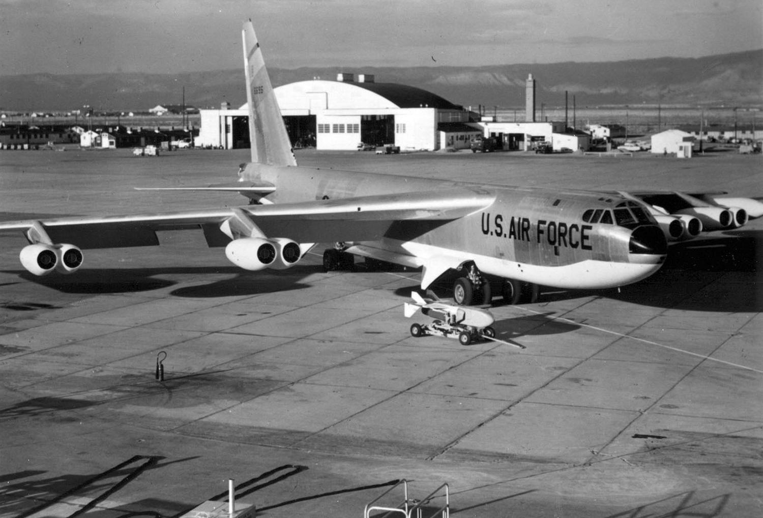 Oanh tạc cơ B-52 của Mỹ năm 1957 - Ảnh: Không lực Mỹ