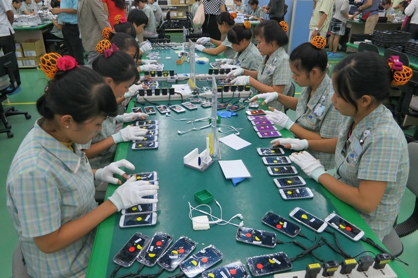Hoạt động tại một nhà máy của Samsung ở VN 
- Ảnh: Đoàn Xuân Hải