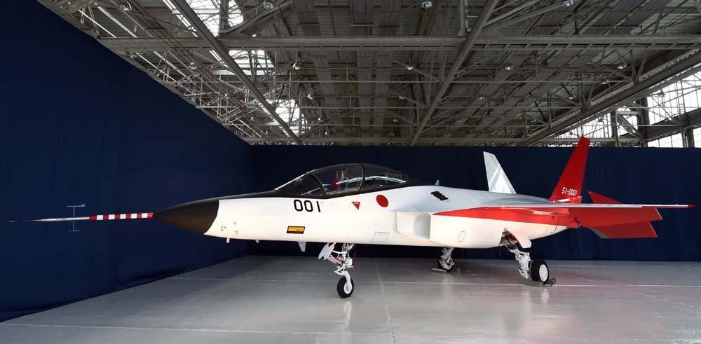 Chiến đấu cơ tàng hình X-2 tại nhà máy của Mitsubishi Heavy Industries - Ảnh: AFP