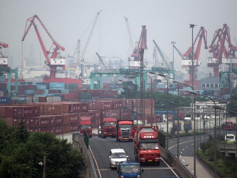Cả xuất khẩu lẫn nhập khẩu của Trung Quốc đều sụt giảm trong tháng 11, theo thống kê chính thức công bố ngày 8.12 - Ảnh: AFP