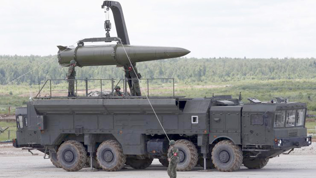 Tên lửa đạn đạo chiến thuật Iskander (tầm bắn tối đa 500 km) tham dự diễn tập Army-2015 ở Kubinka, ngoại ô Moscow, Nga ngày 17.6.2015 - Ảnh: Reuters