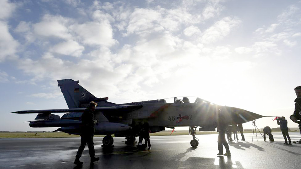Máy bay Tornado của Không quân Đức tại căn cứ ở Jagel, gần biên giới Đan Mạch, ngày 4.12 - Ảnh: Reuters