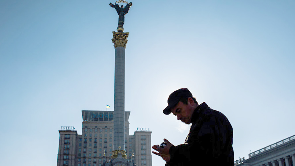 Nền kinh tế Ukraine sẽ lâm nguy nếu không tìm được biện pháp trả nợ nước ngoài sắp đến hạn - Ảnh: Reuters
