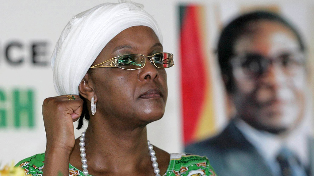 Bà Grace Mugabe tại cuộc họp đảng Zanu-PF gần thủ đô Harare năm 2010 - Ảnh: Reuters