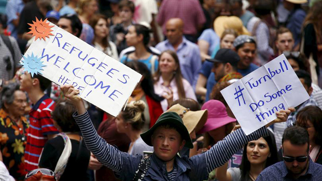 Người dân Úc ở Sydney tuần hành ủng hộ tiếp nhận người tị nạn, ngày 11.10.2015 - Ảnh: Reuters