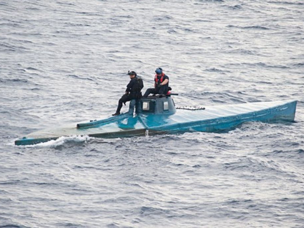 Một tàu ngầm tự chế dùng chở ma tuý vào Mỹ bị phát hiện năm 2015 - Ảnh: Biên phòng và Hải quan Mỹ