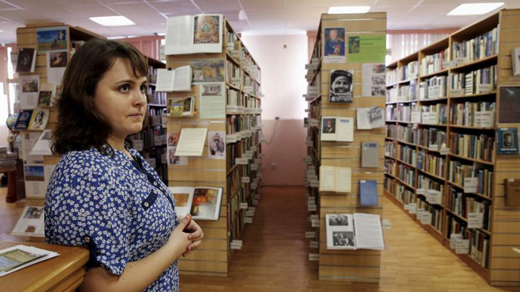 Một thư viện ở Nga. Các loại sách của Nga sẽ bị cấm lưu hành ở Ukraine - Ảnh: Reuters