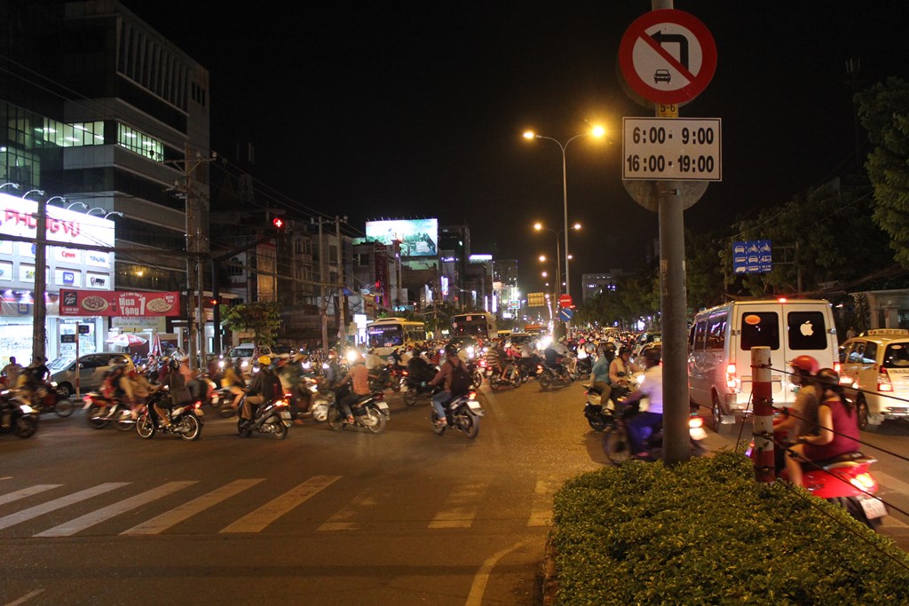 Nút giao thông Cộng Hòa - Út Tịch (quận Tân Bình)  đã thông thoáng - Ảnh: Phạm Hữu