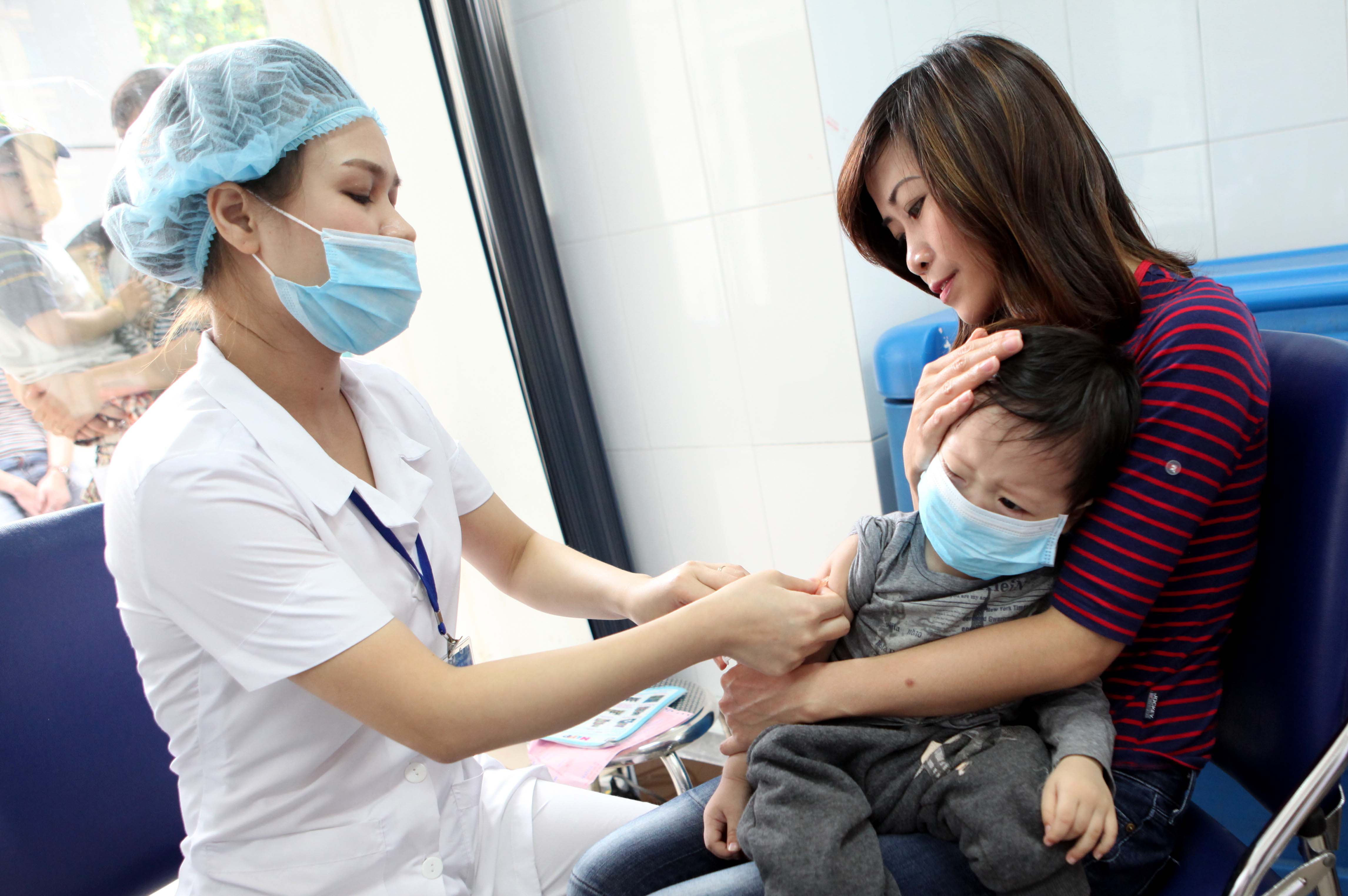 Cần tìm hiểu kỹ về thành phần vắc xin trước khi tiêm chủng - Ảnh: Ngọc Thắng
